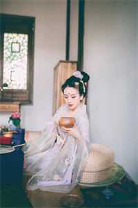 新婚之夜被陷害，入狱归来一无所有