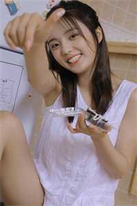 穿越后，王妃非要拿白莲花剧本