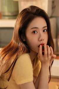 皇帝决定选择穿越女后，皇后娘娘登基了