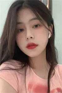 穿越后，王妃非要拿白莲花剧本