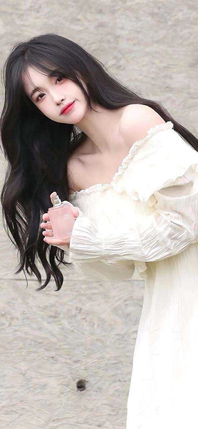 穿越后，我和国民女神成了队友苏星月林烟完结的热门小说_无弹窗小说免费阅读穿越后，我和国民女神成了队友苏星月林烟