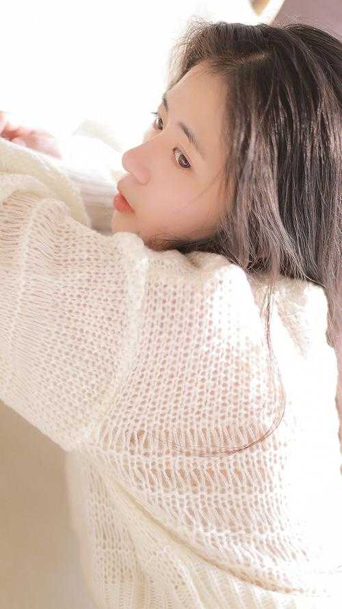 穿越小白脸，女帝只想要我