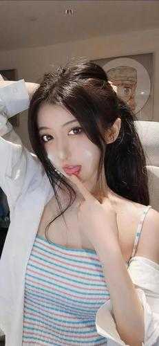 女友写假弹幕害我惨死，重生后她悔疯了