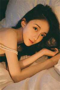 偷听闺女心声后，王爷王妃杀疯了